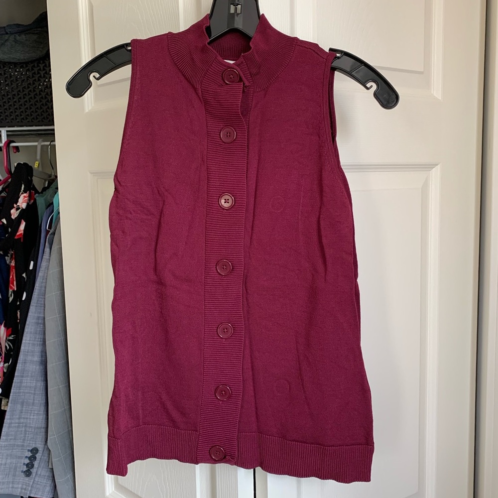 Sleeveless sweater